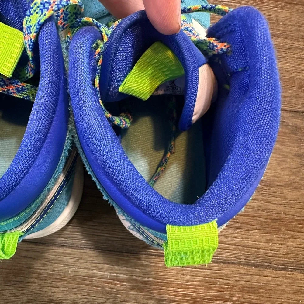 Nike Air Jordan 1‎ Mid SE Sprite Blue Basketball Shoes Sneakers Kids 2.5Y